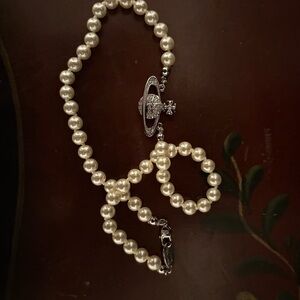 Elegant Pearl Necklace and Bracelet Set